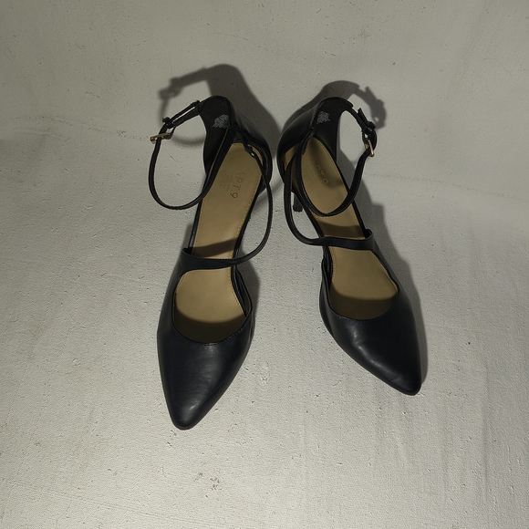APT 9 Women's Size 10 Medium Elegant Black Strappy Women's 3 Inch Heel Pumps - Picture 1 of 7